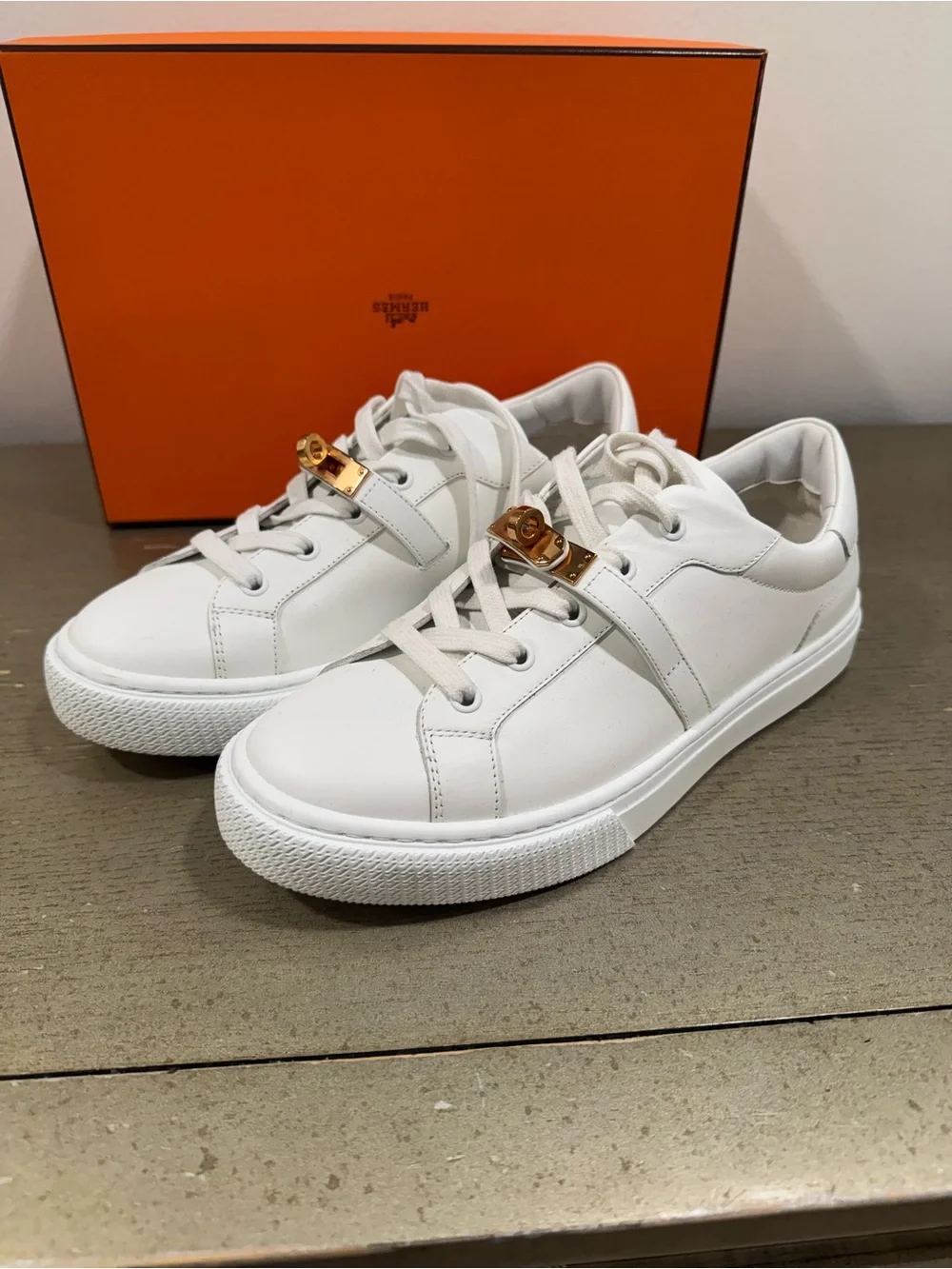 Women hermes kelly day sneaker